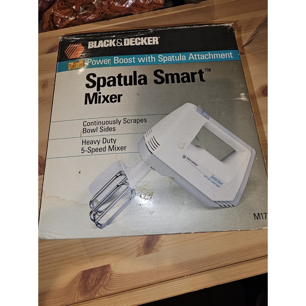 Vintage Black & Decker Spatula Smart 5 Speed Hand Mixer Model M175 New Open Box